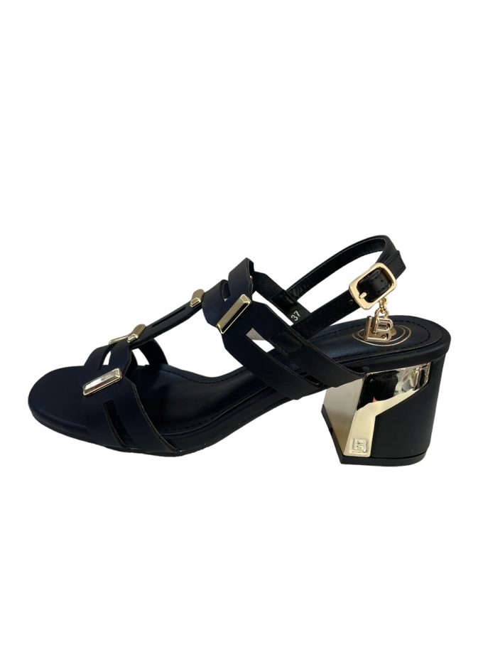 PhotoRoom 007 20230327 125657